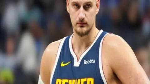 《揭秘！英格兰前足球巨星涉嫌性侵未遂，警方迅速行动展开调查》